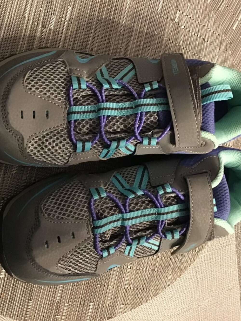 NWOT Merrill Trail Chaser hiking Shoes fort Big Kids 5.5/Purple/Gray/Aqua